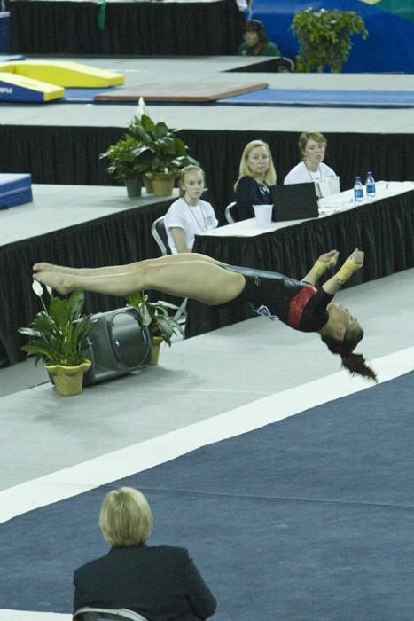 08NCAA1S4D_0283